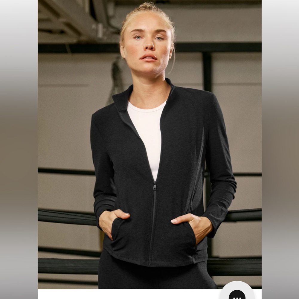 Beyond Yoga Space Dye On The Go Mock Neck Jacket. Side Pockets, Full Zip. Size L